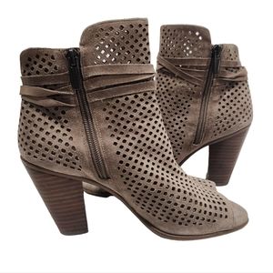 Vince Camuto Kamey Suede Ankle Booties Tassel Side Zip Perforated Peep Toe Block